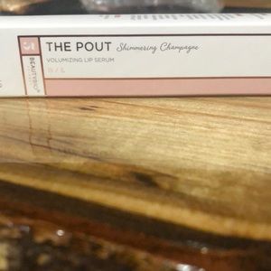 BeautyBio The Pout